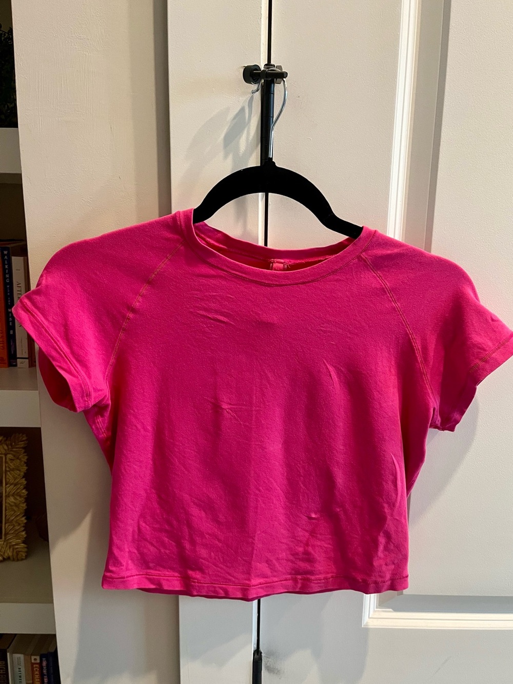 SKIMS FITS EVERYBODY T-SHIRT- PINK (size Medium)